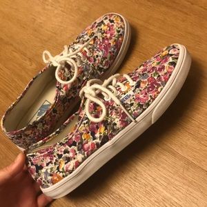 Women’s floral vans